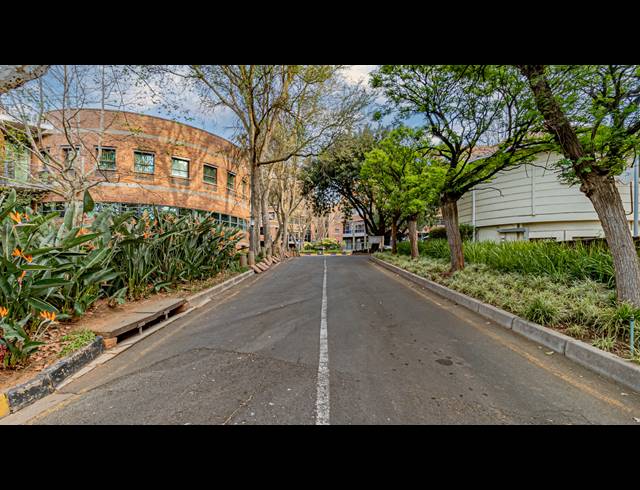822M² OFFICE TO LET IN PARKTOWN